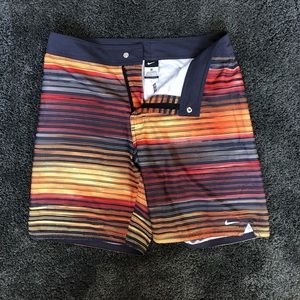 Nike - Board Shorts / Bathing Suite